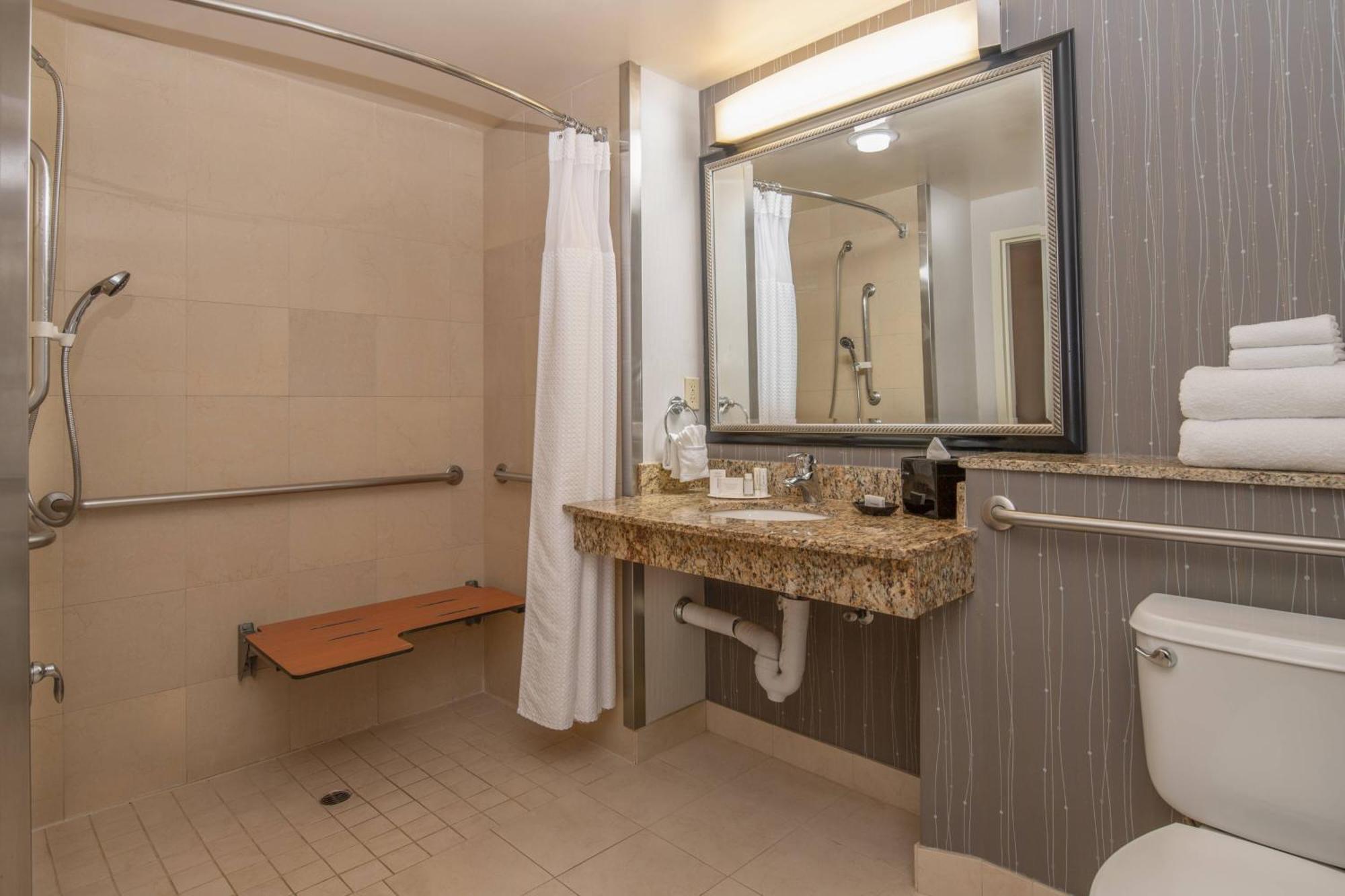 Courtyard By Marriott Sacramento Cal Expo Hotel Bagian luar foto