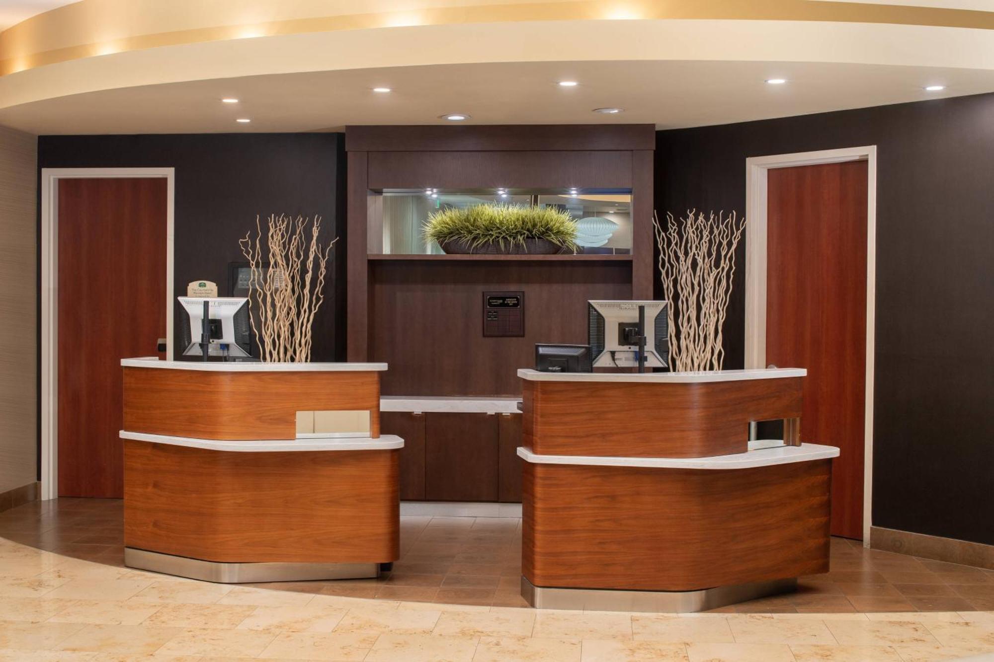 Courtyard By Marriott Sacramento Cal Expo Hotel Bagian luar foto