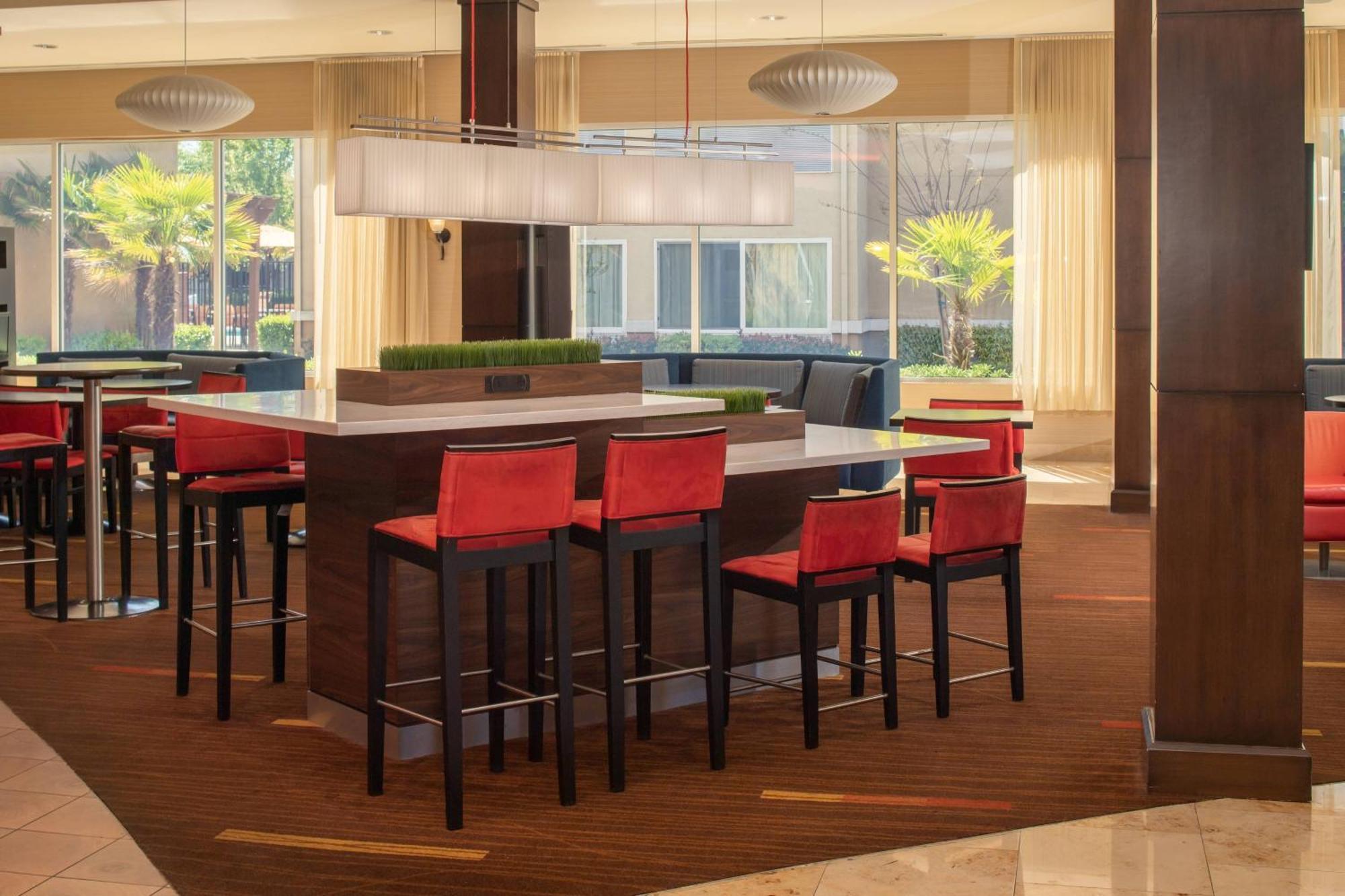 Courtyard By Marriott Sacramento Cal Expo Hotel Bagian luar foto