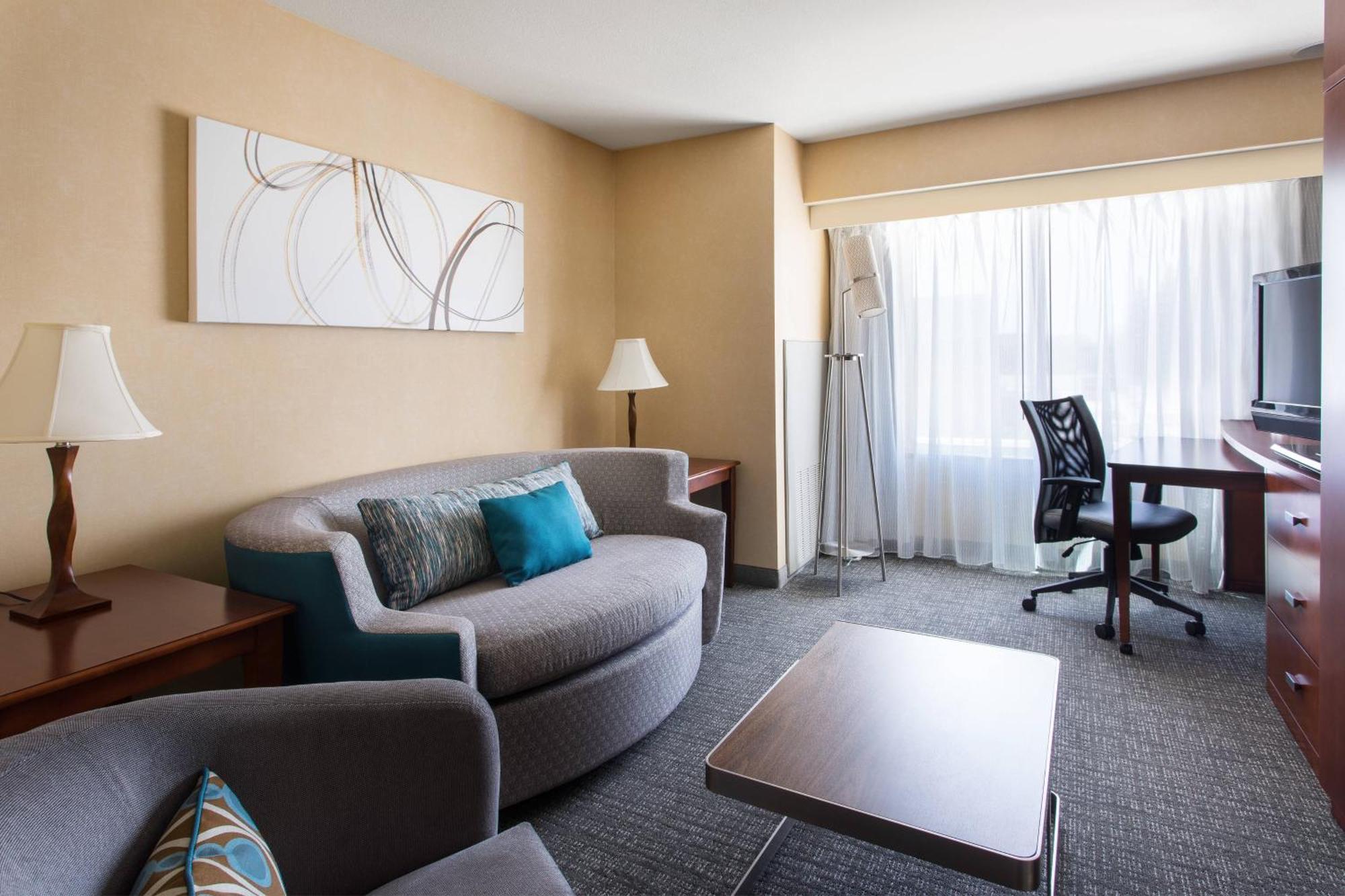 Courtyard By Marriott Sacramento Cal Expo Hotel Bagian luar foto