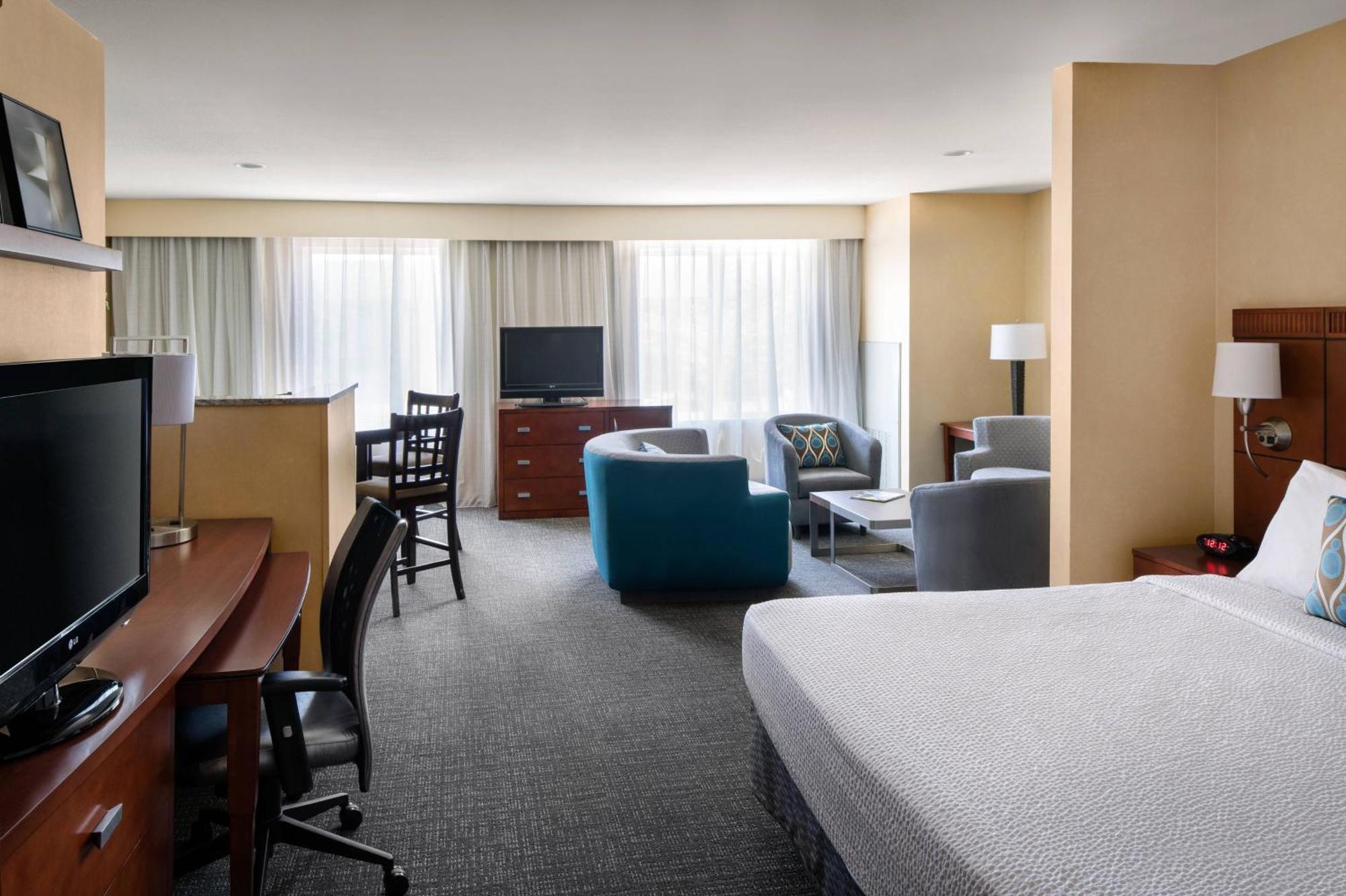 Courtyard By Marriott Sacramento Cal Expo Hotel Bagian luar foto