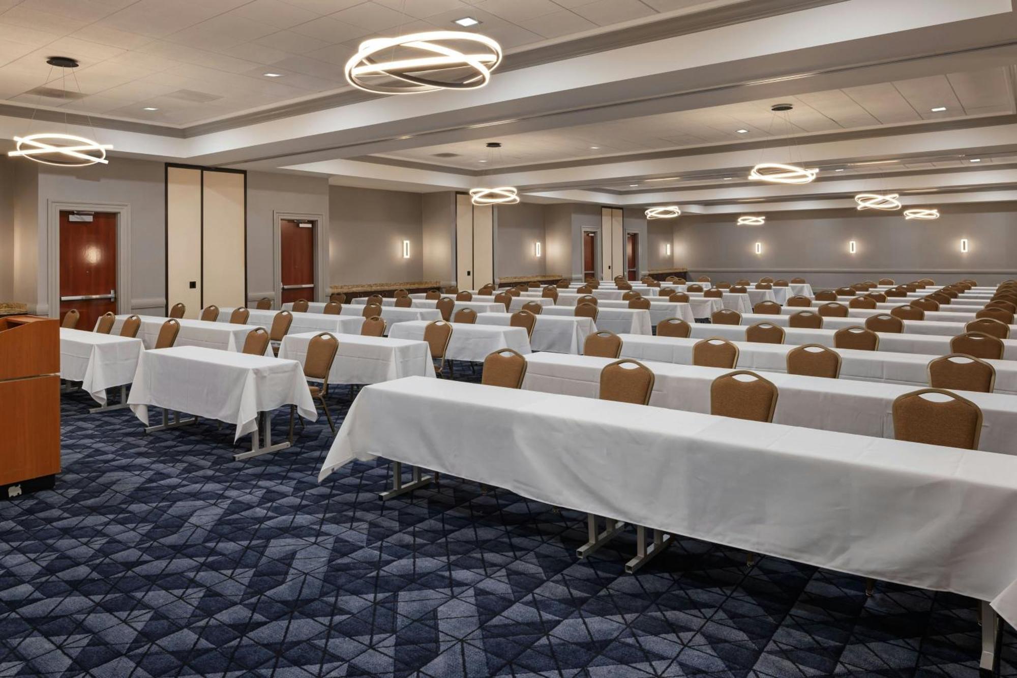 Courtyard By Marriott Sacramento Cal Expo Hotel Bagian luar foto