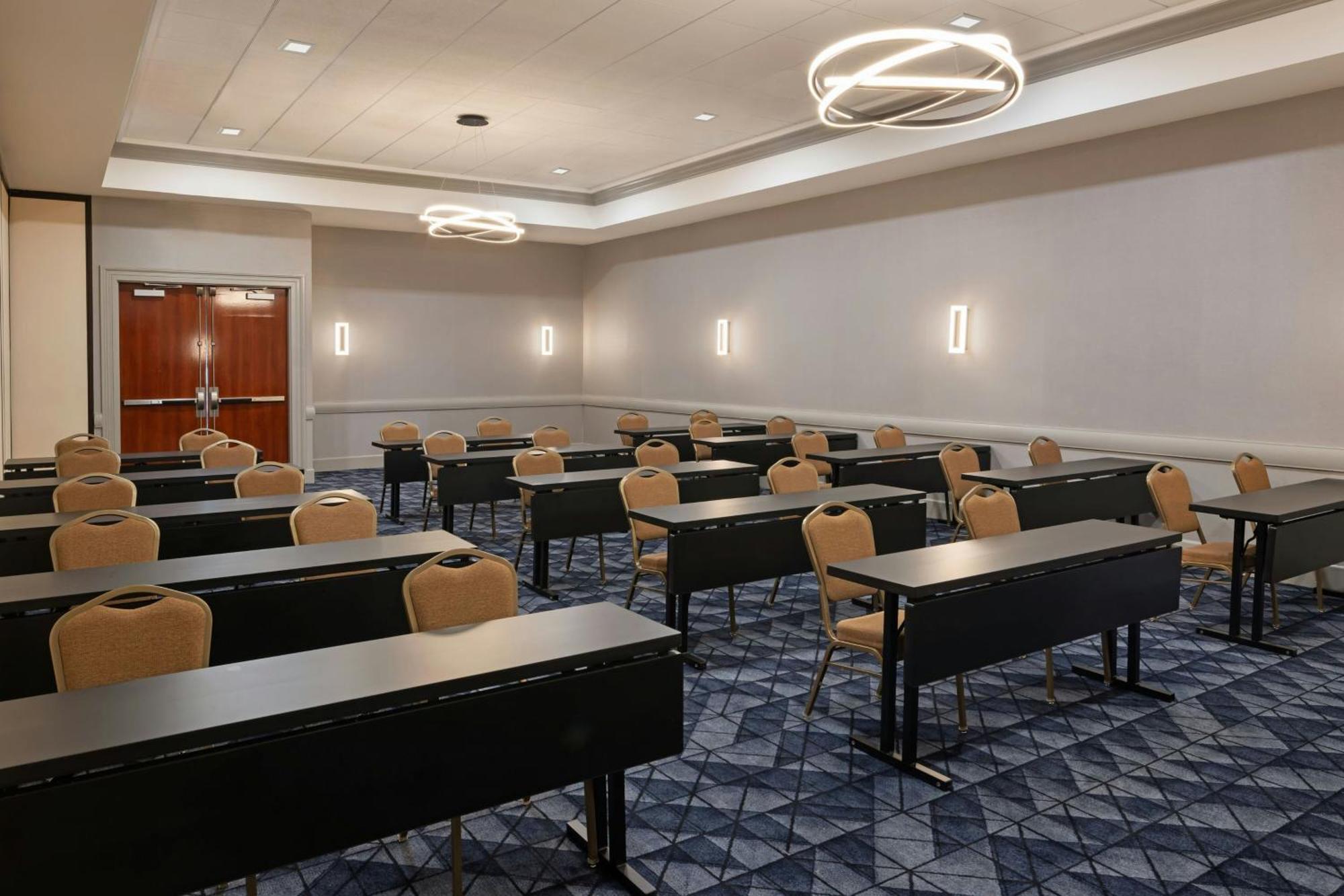 Courtyard By Marriott Sacramento Cal Expo Hotel Bagian luar foto