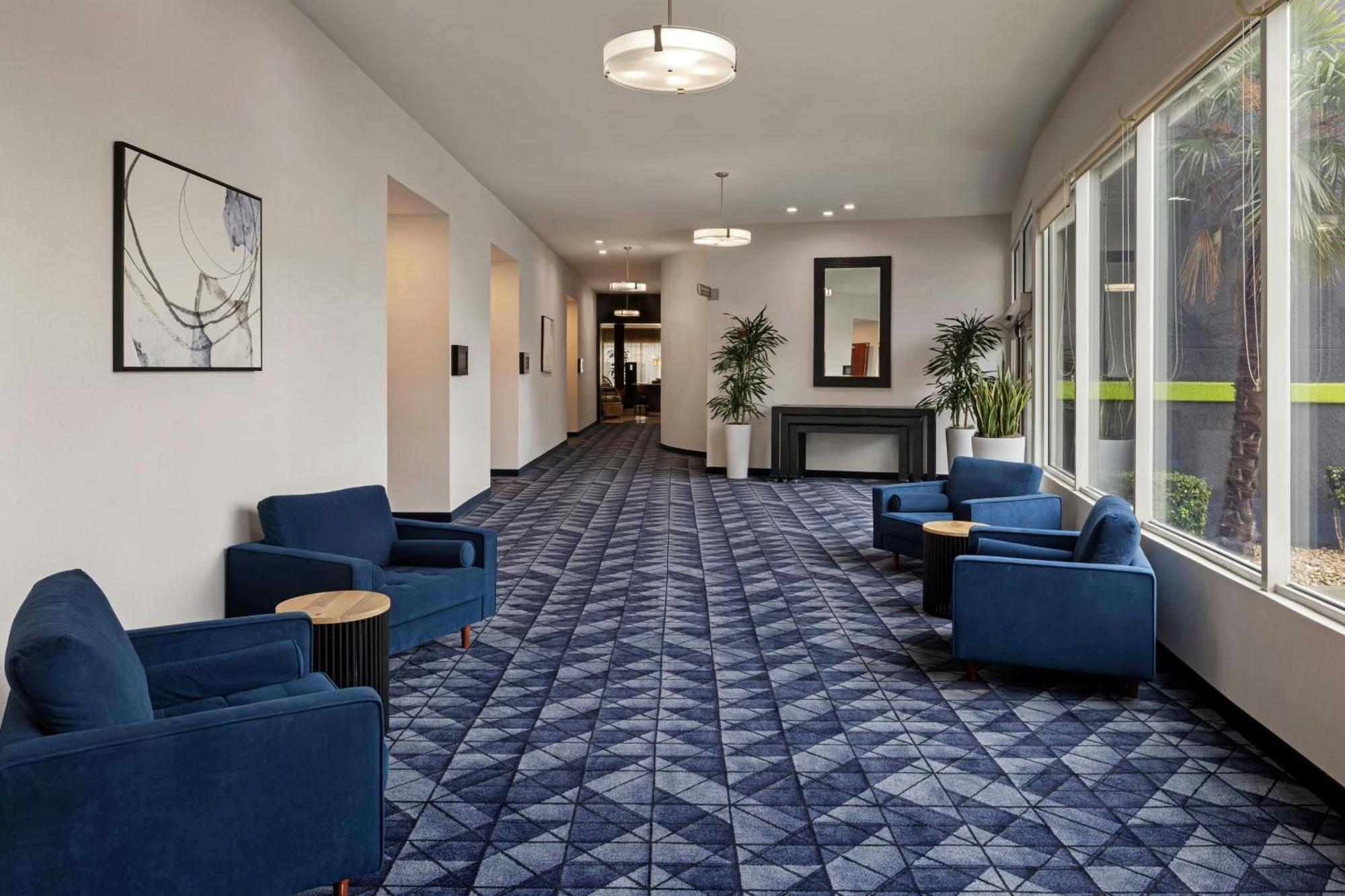 Courtyard By Marriott Sacramento Cal Expo Hotel Bagian luar foto