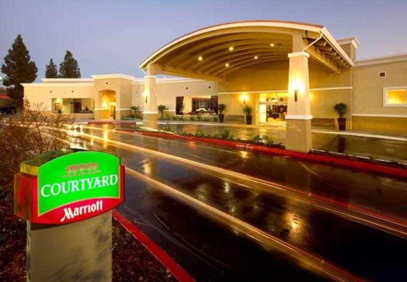 Courtyard By Marriott Sacramento Cal Expo Hotel Bagian luar foto