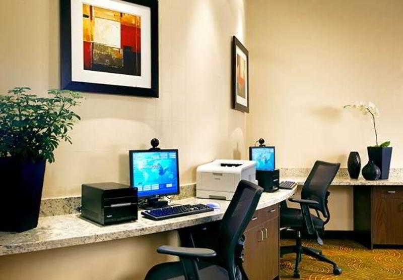 Courtyard By Marriott Sacramento Cal Expo Hotel Bagian luar foto